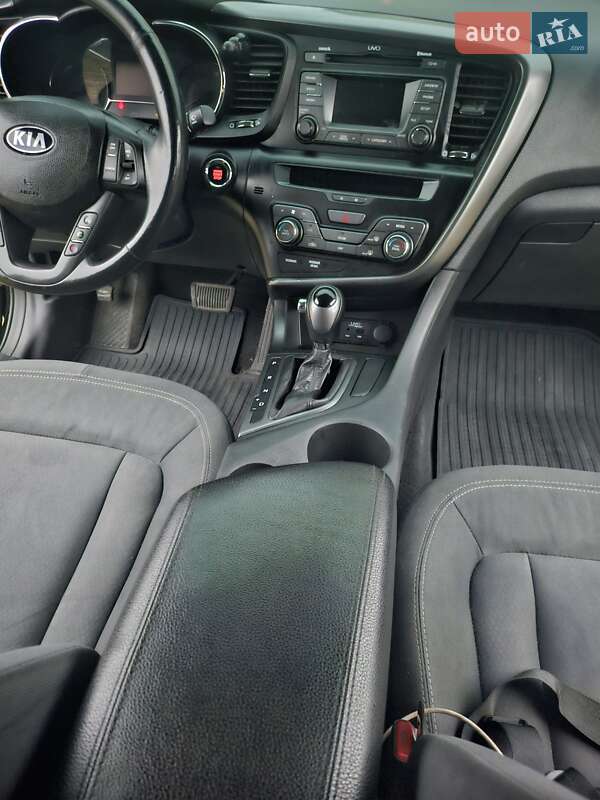 Седан Kia Optima 2012 в Харькове