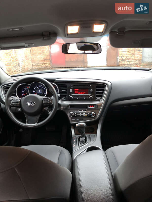 Седан Kia Optima 2015 в Полтаве