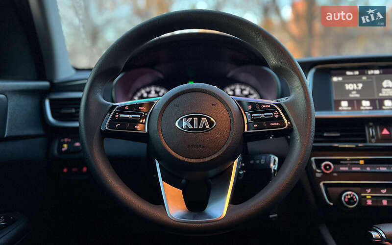 Седан Kia Optima 2020 в Львові