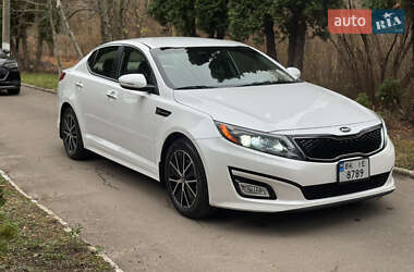 Седан Kia Optima 2015 в Ровно