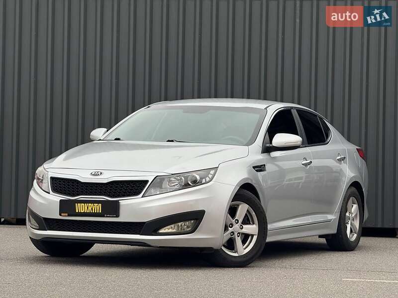 Седан Kia Optima 2015 в Киеве