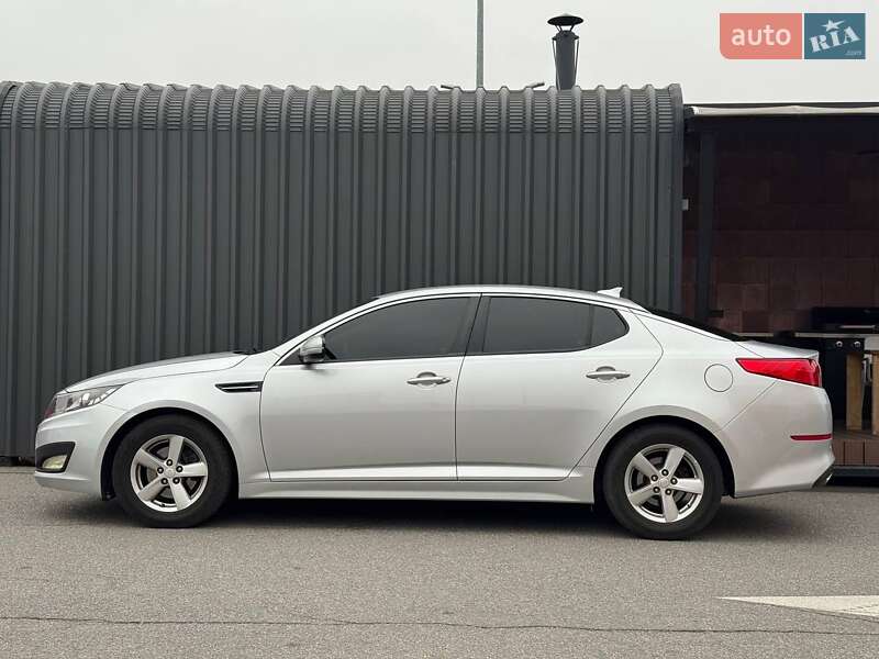 Седан Kia Optima 2015 в Киеве
