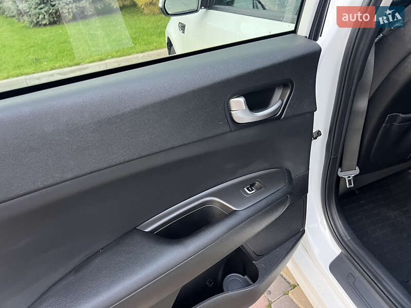 Седан Kia Optima 2017 в Дніпрі