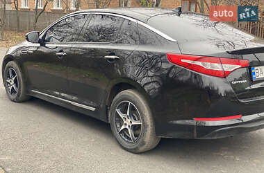 Седан Kia Optima 2013 в Новомиргороде