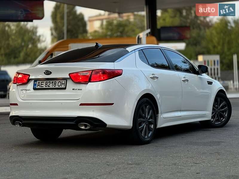 Седан Kia Optima 2014 в Львове