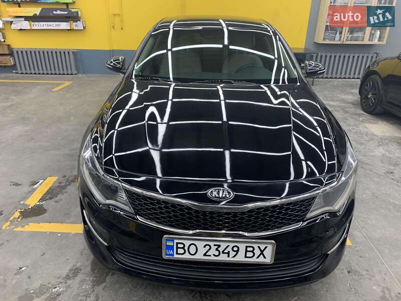 Седан Kia Optima 2017 в Ивано-Франковске