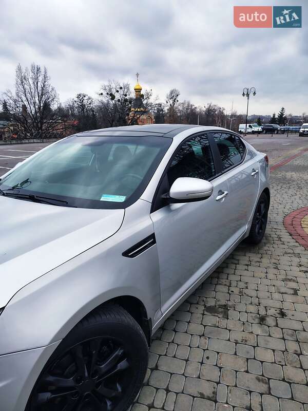 Седан Kia Optima 2011 в Харкові