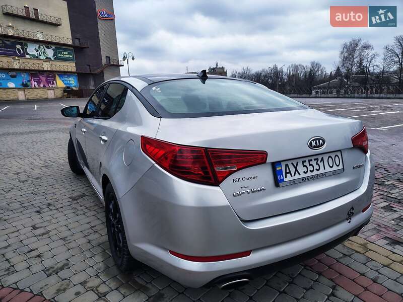 Седан Kia Optima 2011 в Харкові