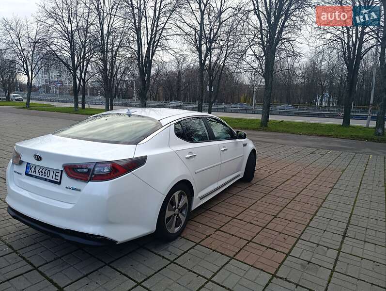 Седан Kia Optima 2014 в Киеве