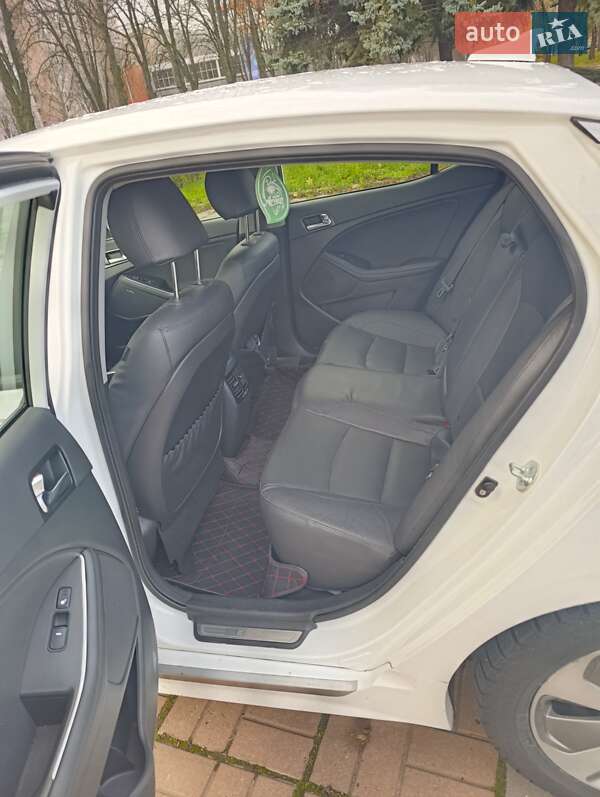 Седан Kia Optima 2014 в Киеве