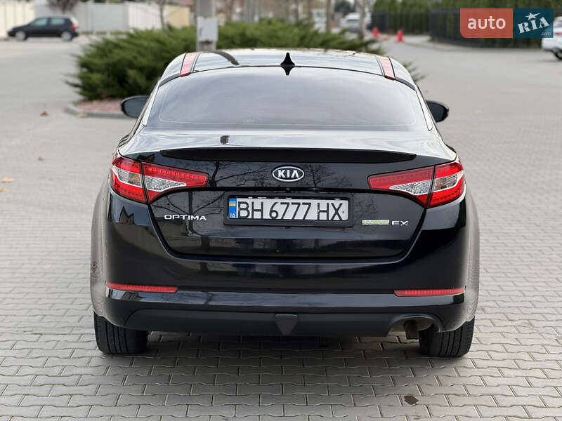 Седан Kia Optima 2013 в Одессе