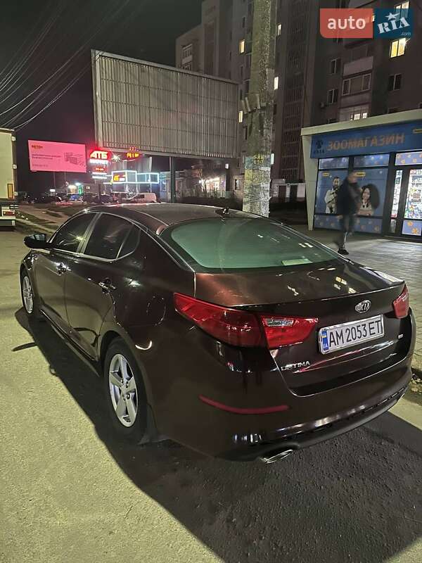 Седан Kia Optima 2013 в Житомире