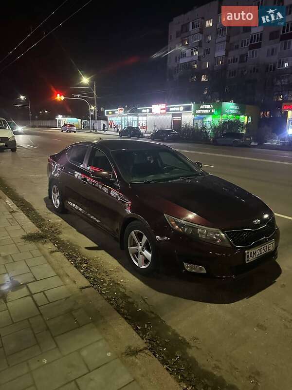 Седан Kia Optima 2013 в Житомире