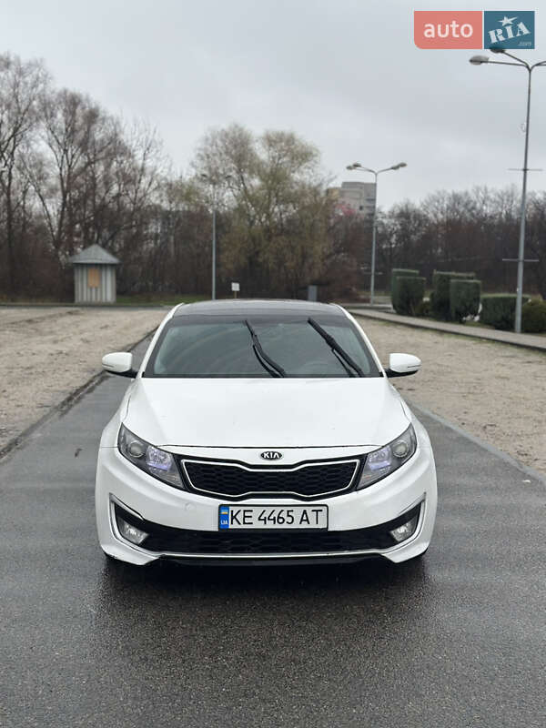 Седан Kia Optima 2013 в Дніпрі