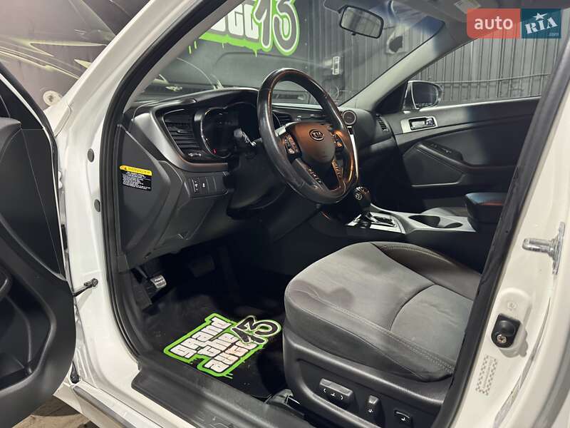 Седан Kia Optima 2013 в Одессе