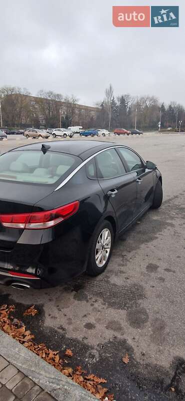 Седан Kia Optima 2017 в Ивано-Франковске