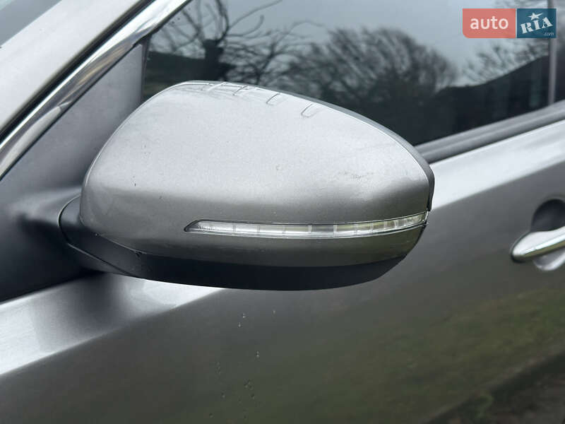 Седан Kia Optima 2014 в Киеве