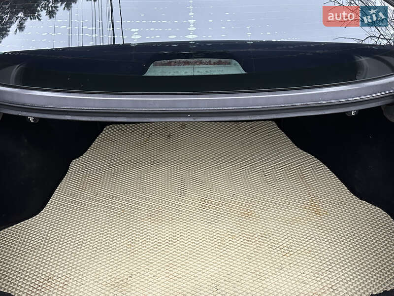 Седан Kia Optima 2014 в Киеве