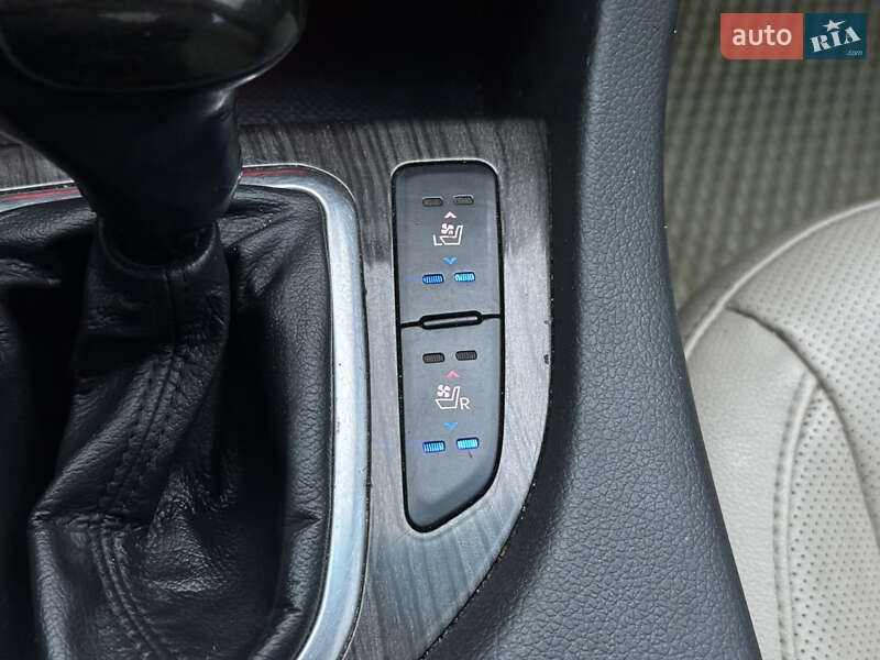 Седан Kia Optima 2014 в Киеве