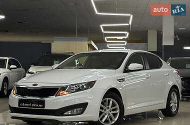 Седан Kia Optima 2011 в Николаеве