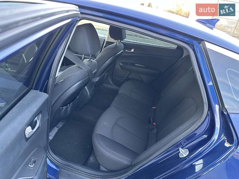 Седан Kia Optima 2016 в Ивано-Франковске фото 46 Седан Kia Optima 2016 в Ивано-Франковске