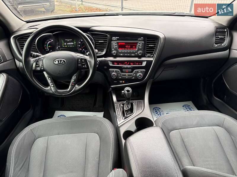 Седан Kia Optima 2012 в Виннице
