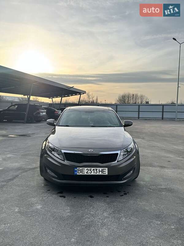 Седан Kia Optima 2012 в Кривому Розі