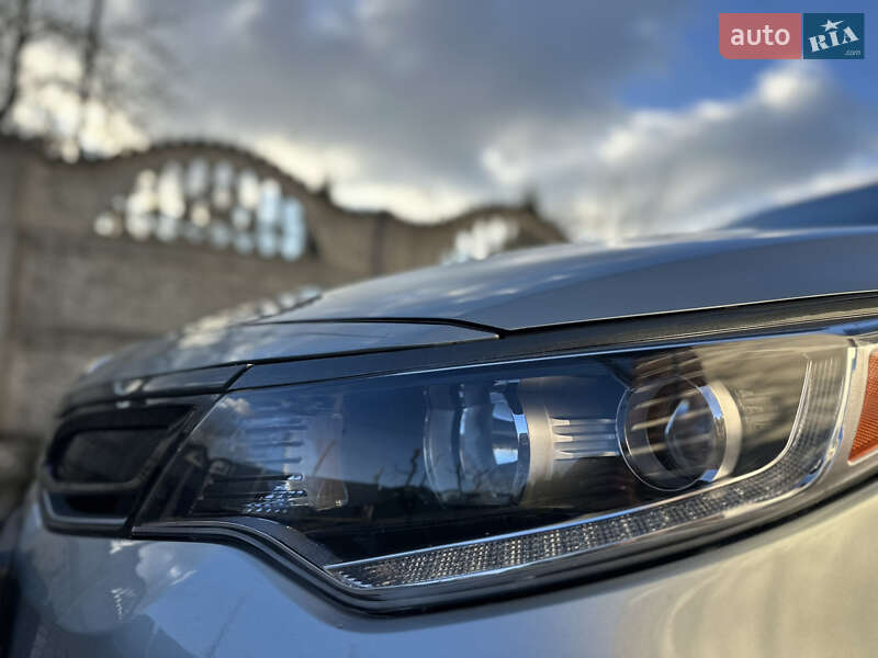 Седан Kia Optima 2016 в Ивано-Франковске