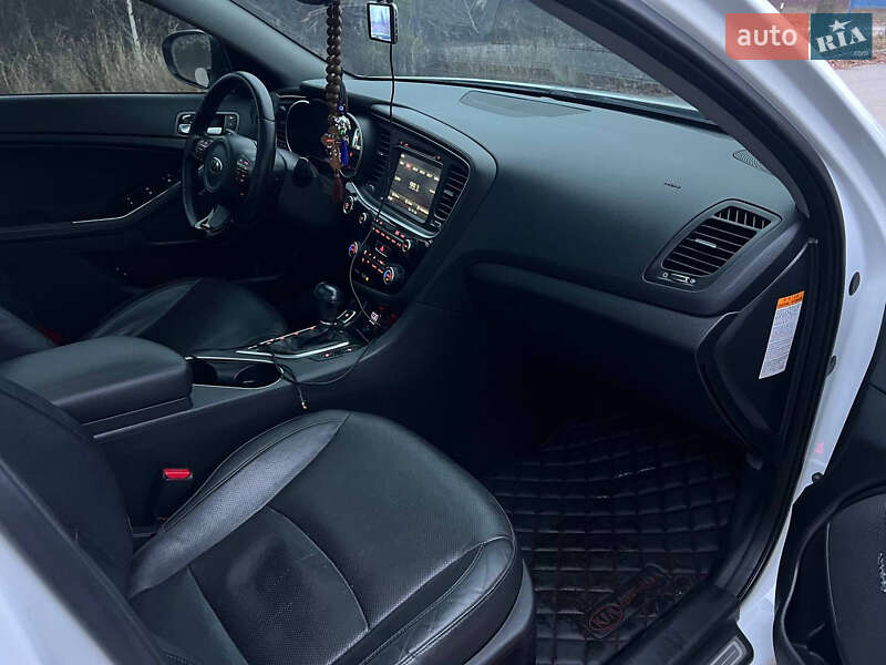 Седан Kia Optima 2014 в Полтаве