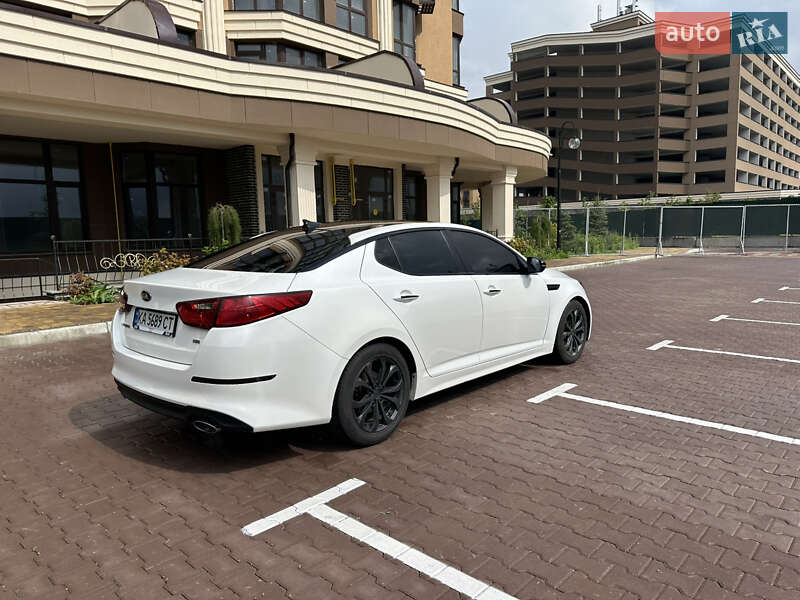 Седан Kia Optima 2013 в Киеве