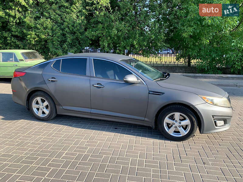 Седан Kia Optima 2015 в Львові
