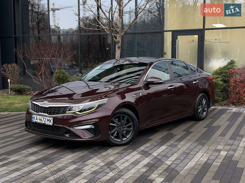 Седан Kia Optima 2020 в Киеве