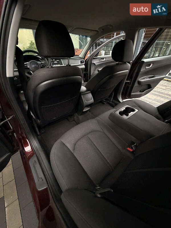 Седан Kia Optima 2020 в Киеве