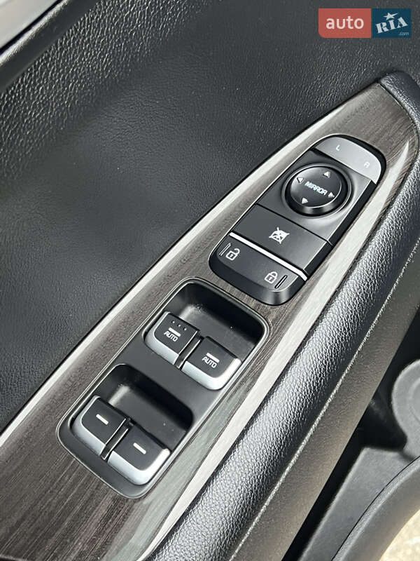 Седан Kia Optima 2018 в Одессе