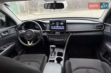 Седан Kia Optima 2016 в Дніпрі
