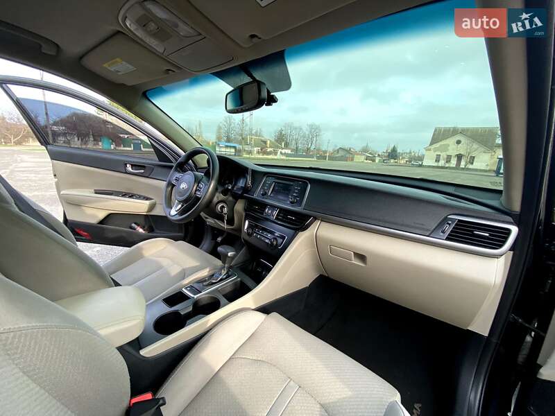 Седан Kia Optima 2016 в Кривом Роге
