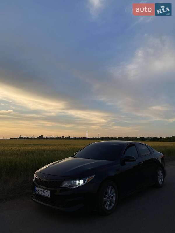 Седан Kia Optima 2016 в Кривом Роге