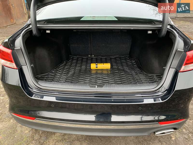 Седан Kia Optima 2017 в Гадяче