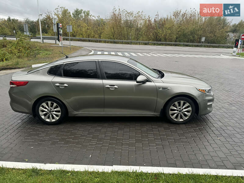 Седан Kia Optima 2016 в Обухові