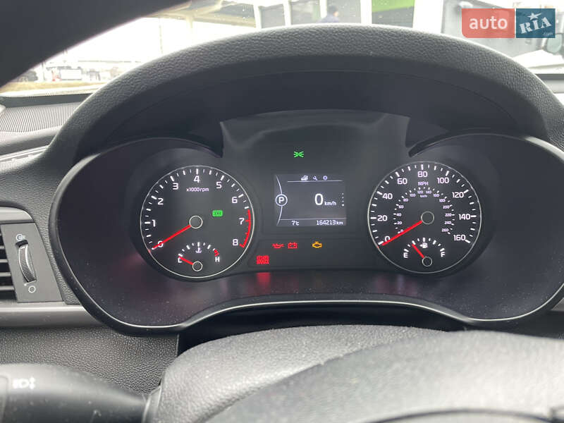 Седан Kia Optima 2016 в Василькові