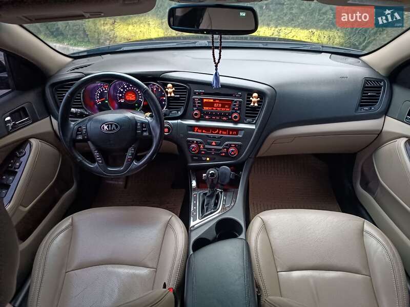 Седан Kia Optima 2012 в Одессе