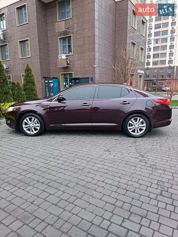 Седан Kia Optima 2012 в Одессе