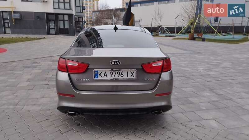 Седан Kia Optima 2015 в Киеве
