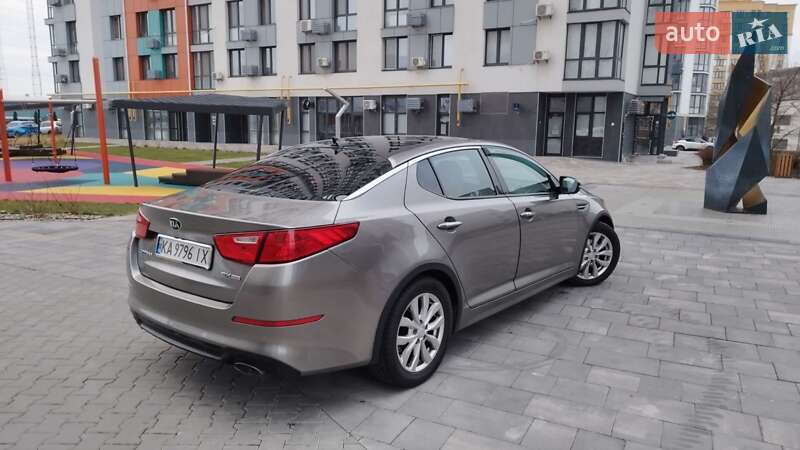 Седан Kia Optima 2015 в Киеве