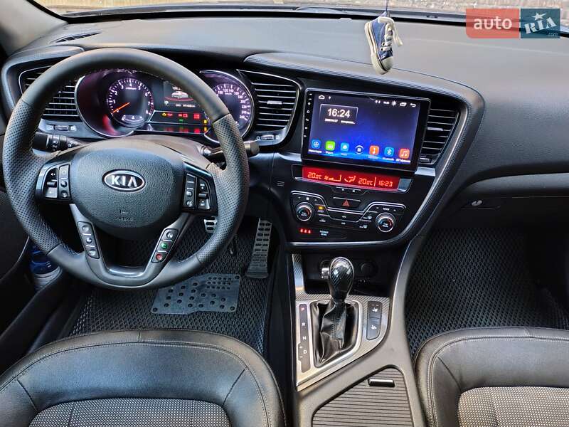 Седан Kia Optima 2012 в Запоріжжі