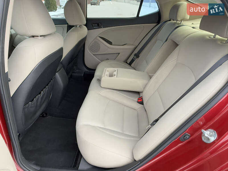 Седан Kia Optima 2013 в Борисполе