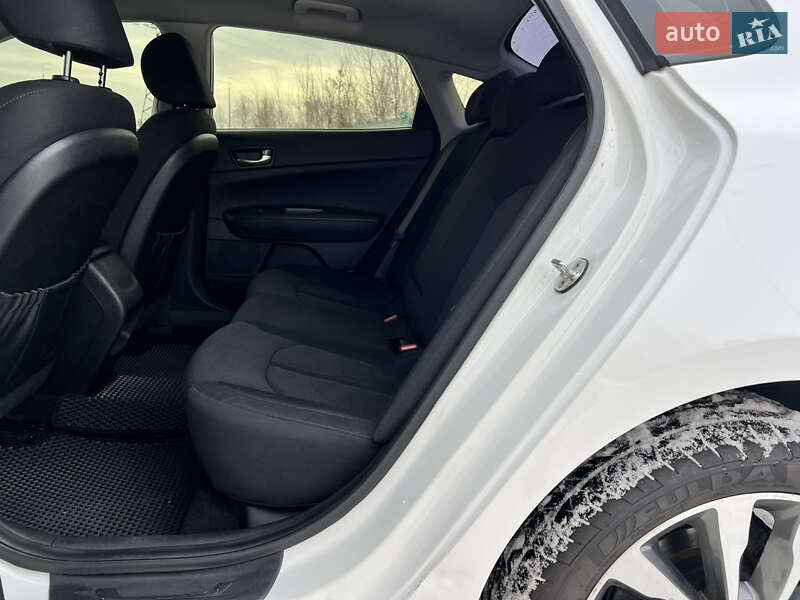 Седан Kia Optima 2016 в Киеве фото 42 Седан Kia Optima 2016 в Киеве