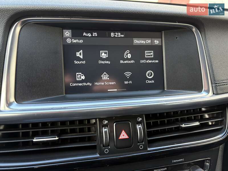 Седан Kia Optima 2017 в Киеве