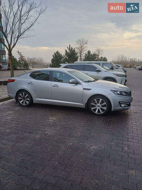 Седан Kia Optima 2012 в Киеве