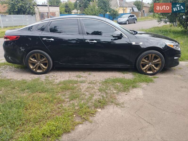 Седан Kia Optima 2016 в Черкассах
